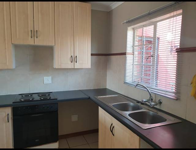 2 BEDROOM APARTMENT FOR SALE IN MORELETAPARK